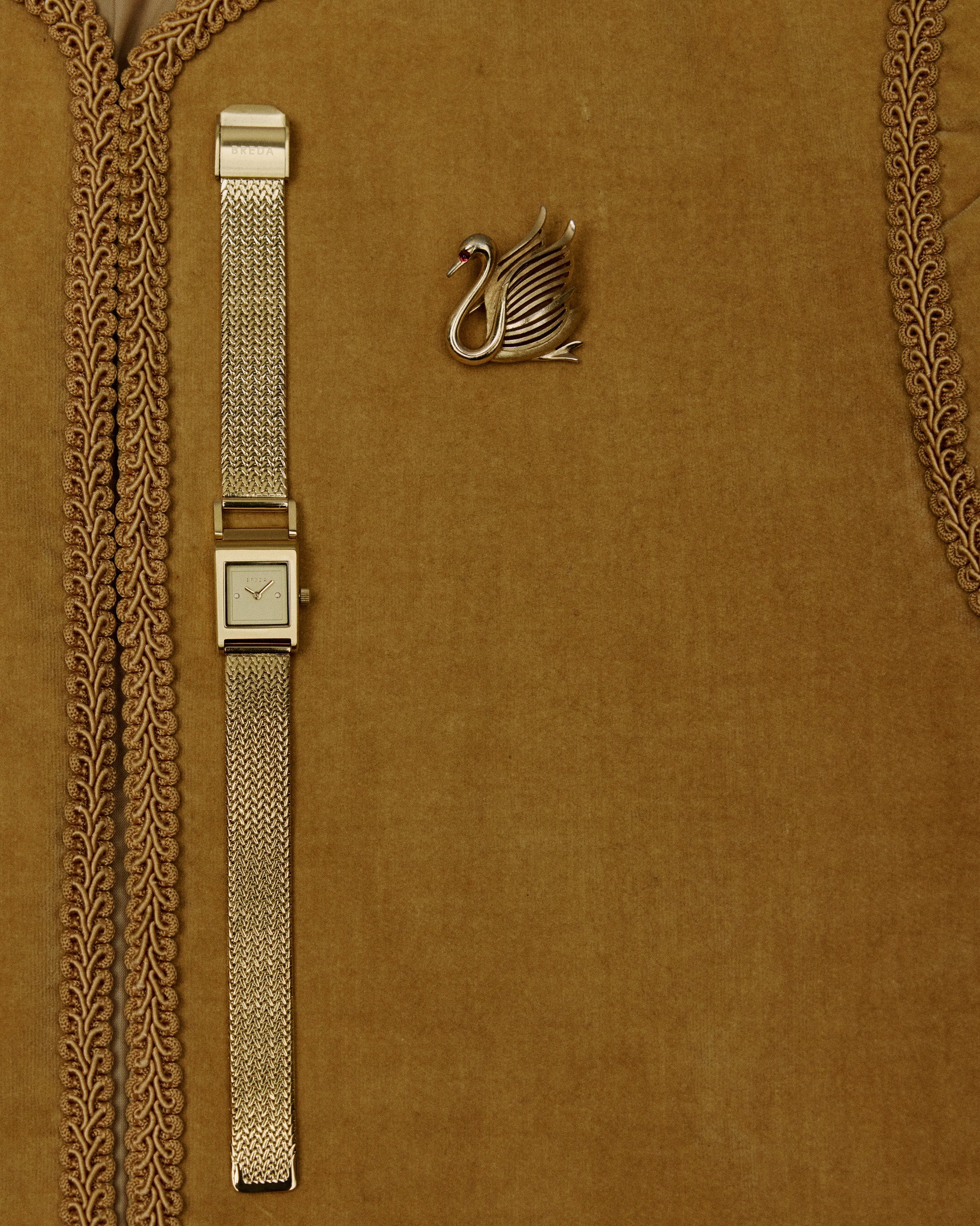 Revel (Tethered) - Gold/Champagne - Image 4